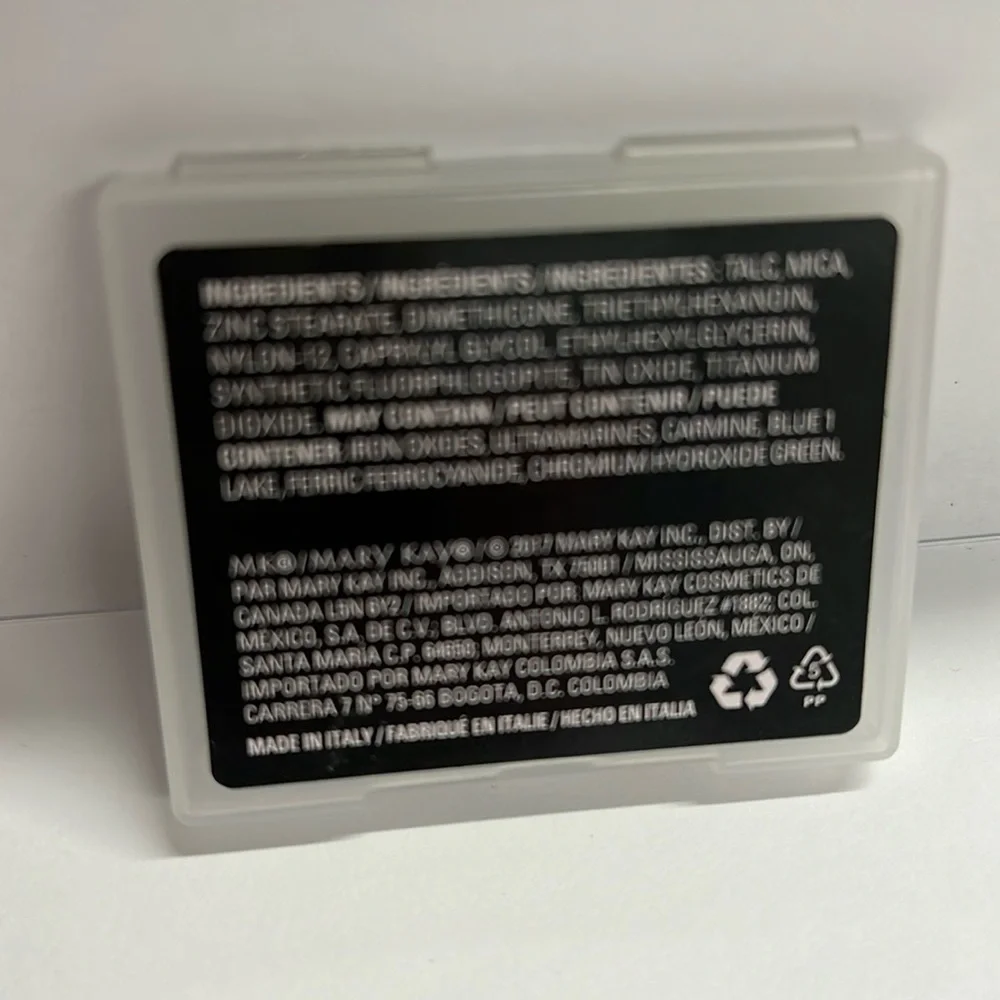 Mary Kay Mineral Eye Color Eyeshadow Camdlelight - New in Box